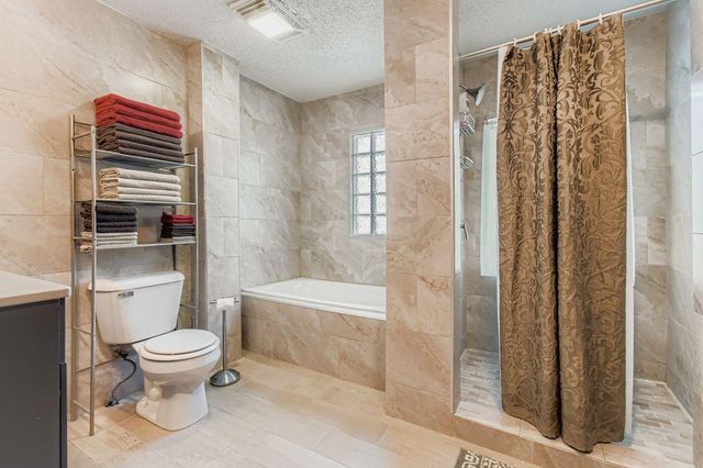 1728 Abell Street, Maplewood, MN 55117