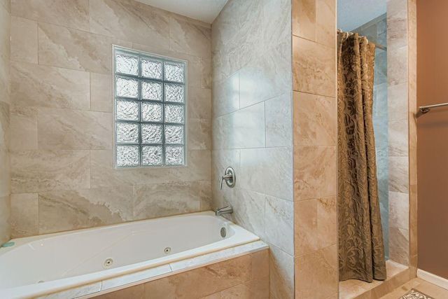 1728 Abell Street, Maplewood, MN 55117