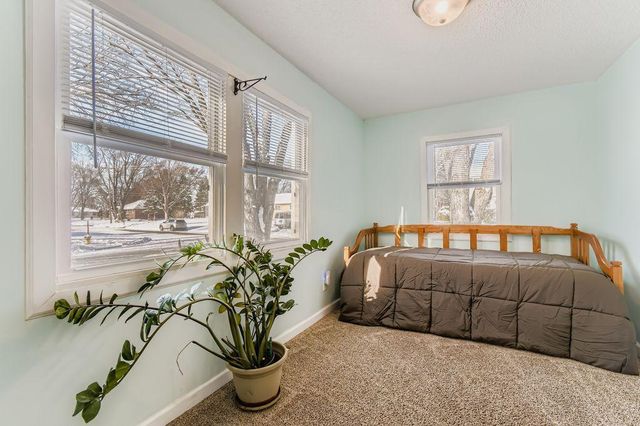 1728 Abell Street, Maplewood, MN 55117