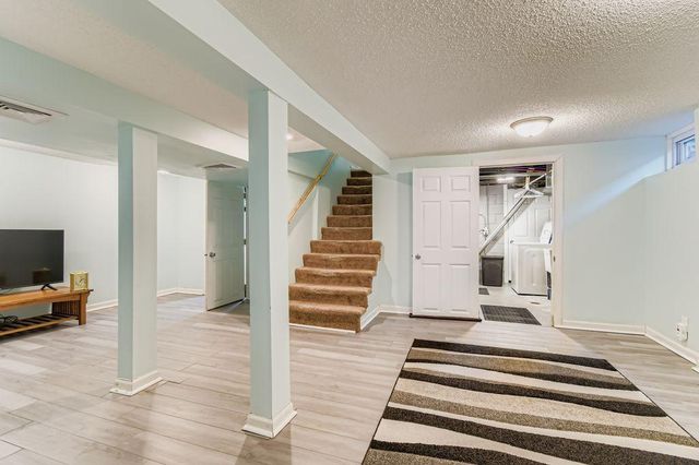 1728 Abell Street, Maplewood, MN 55117