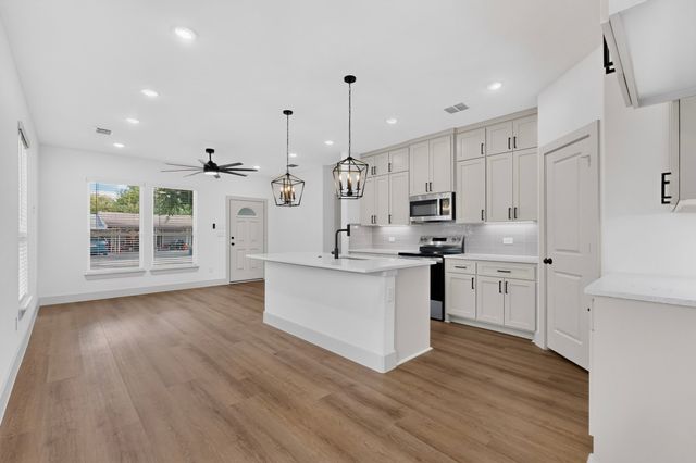 103 Cherokee Street, Terrell, TX 75160