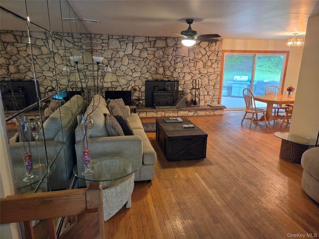 1248 Lakes Road, Monroe, NY 10950