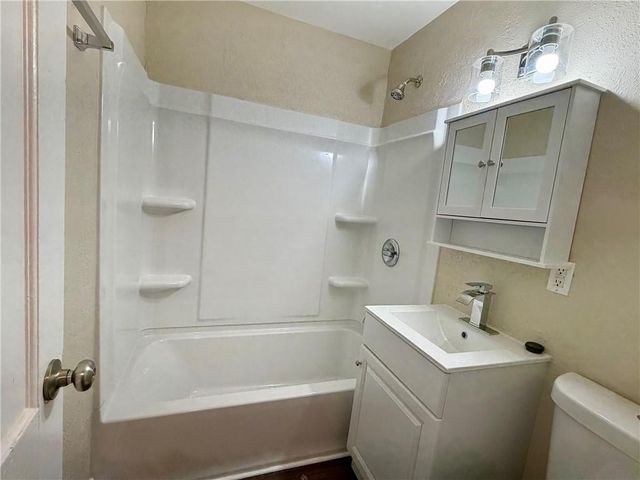 1520 N 44th Street, Kansas City, KS 66102