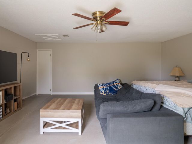 191 Bonnie DR, Dripping Springs, TX 78620