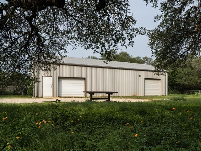 191 Bonnie DR, Dripping Springs, TX 78620