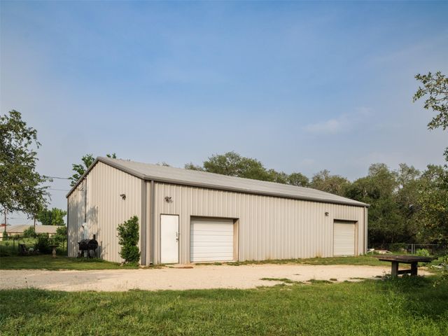 191 Bonnie DR, Dripping Springs, TX 78620