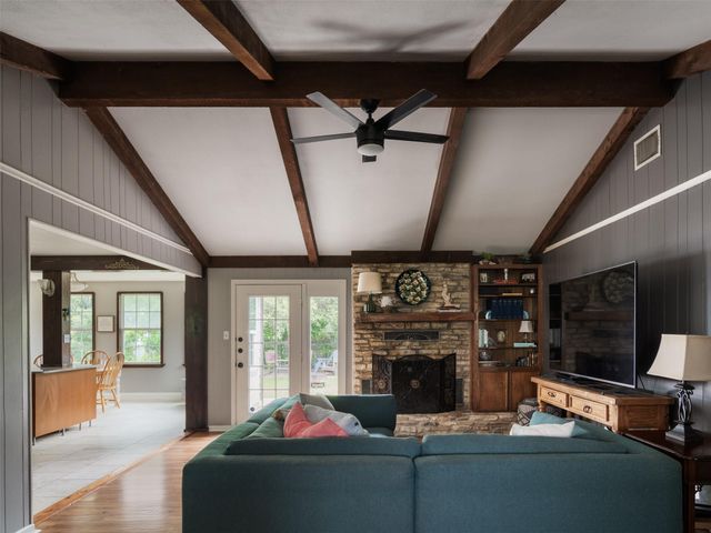 191 Bonnie DR, Dripping Springs, TX 78620