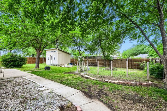 405 College Avenue, Keller, TX 76248