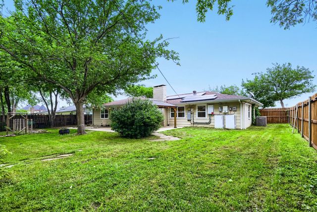 405 College Avenue, Keller, TX 76248