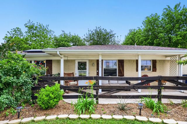 405 College Avenue, Keller, TX 76248