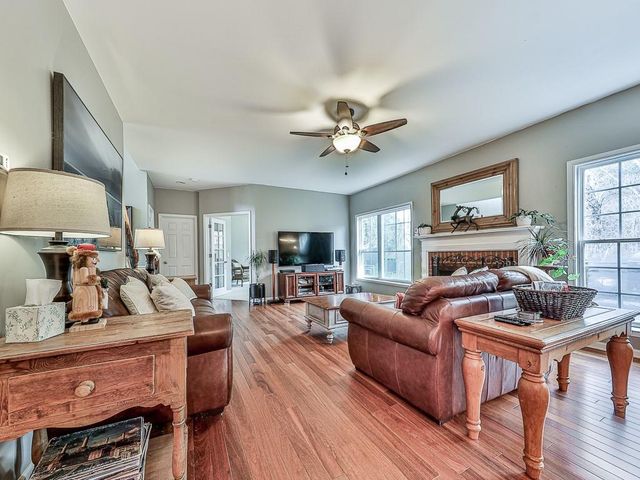 597 Lincolnwood Lane, Acworth, GA 30101