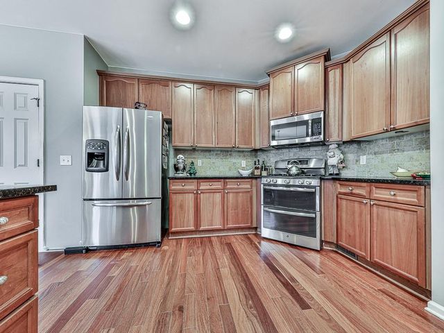 597 Lincolnwood Lane, Acworth, GA 30101