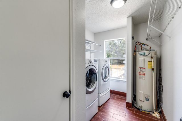 417 N Blanco ST, Lockhart, TX 78644
