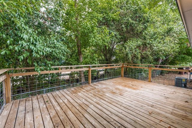 417 N Blanco ST, Lockhart, TX 78644