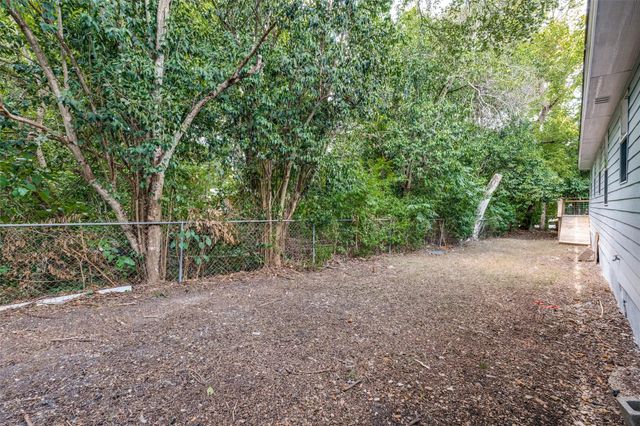 417 N Blanco ST, Lockhart, TX 78644