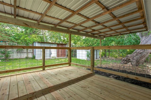 417 N Blanco ST, Lockhart, TX 78644