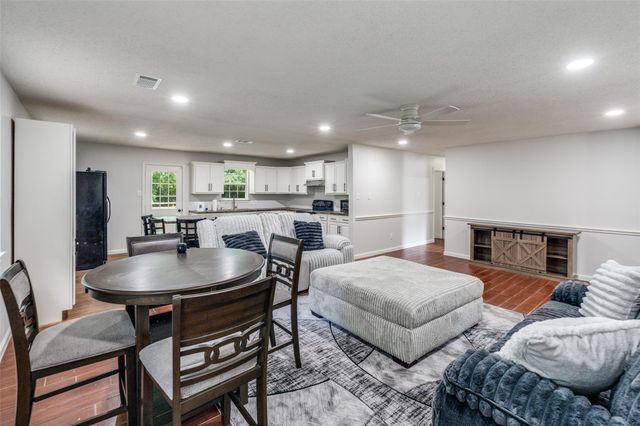 417 N Blanco ST, Lockhart, TX 78644