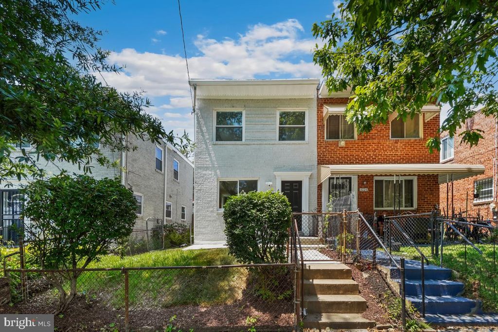 4224 SOUTHERN AVE SE, Washington, DC 20019