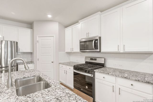 25819 Posey, Boerne, TX 78006