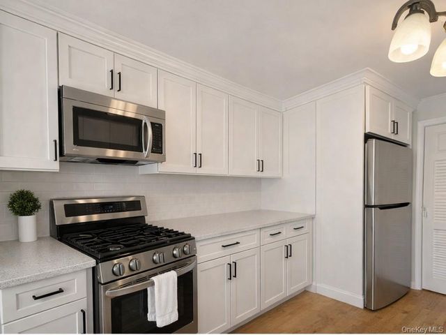 126 Glen Hollow Drive, Port Jefferson Station, NY 11776