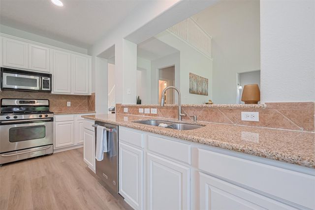 14 Sprite Woods Place, The Woodlands, TX 77382