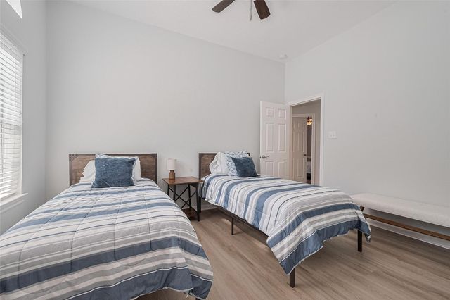 14 Sprite Woods Place, The Woodlands, TX 77382