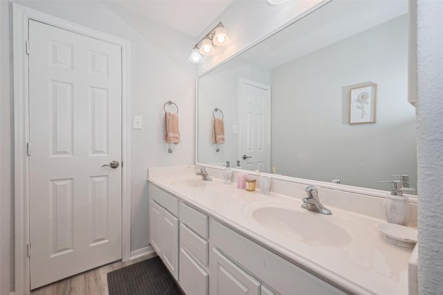 14 Sprite Woods Place, The Woodlands, TX 77382