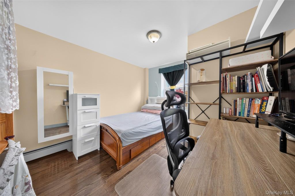 138-10 35th Avenue 5, Flushing, NY 11354 — photo 5