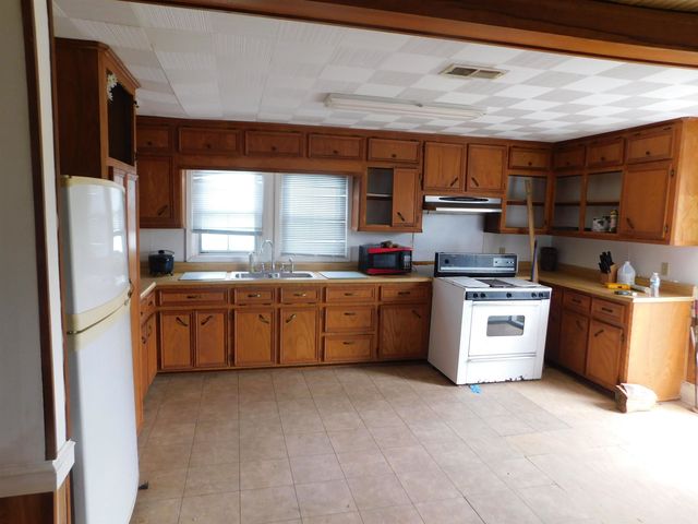 6967 Grand Caillou Road, Houma, LA 70363