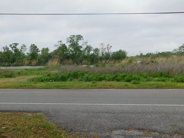 6967 Grand Caillou Road, Houma, LA 70363