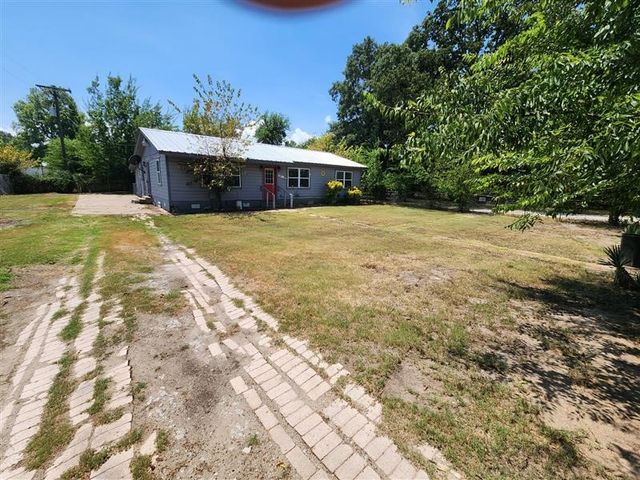 141 English Crossing, East Tawakoni, TX 75472