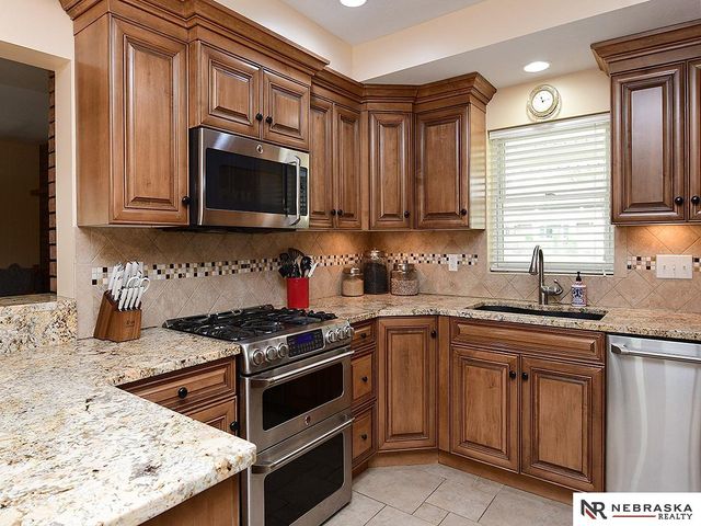 1104 North 85 Street, Omaha, NE 68114