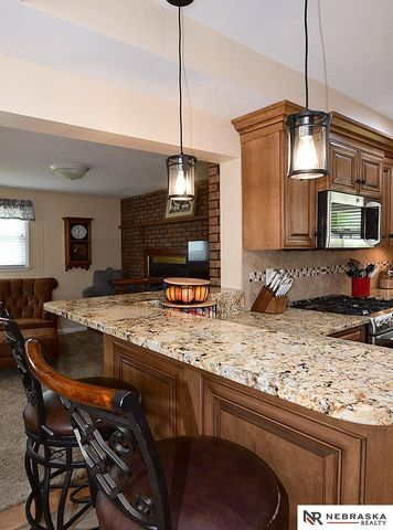 1104 North 85 Street, Omaha, NE 68114