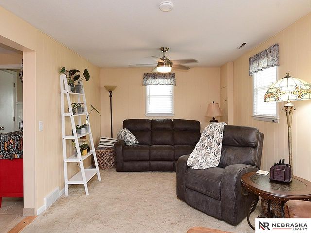 1104 North 85 Street, Omaha, NE 68114