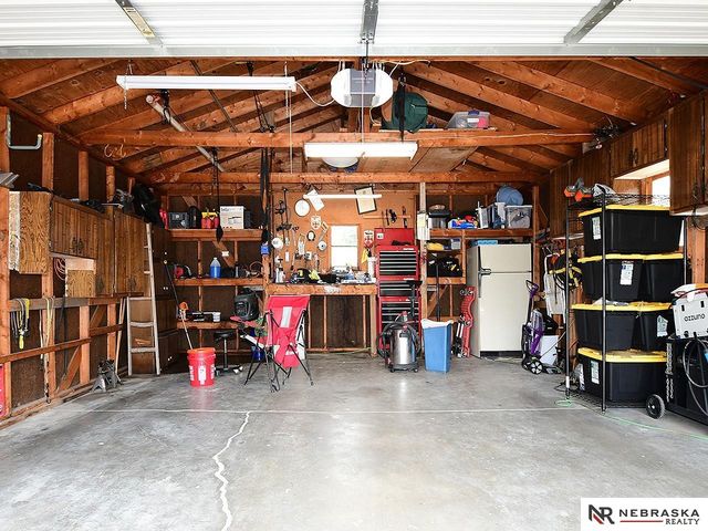 1104 North 85 Street, Omaha, NE 68114