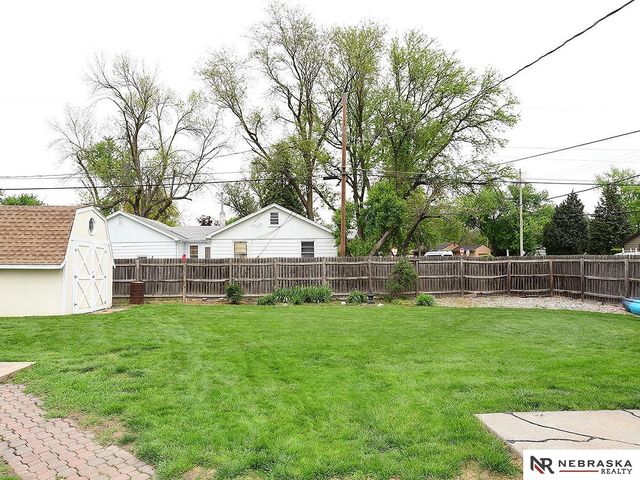 1104 North 85 Street, Omaha, NE 68114