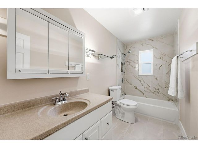 779 Scranton St, Aurora, CO 80011