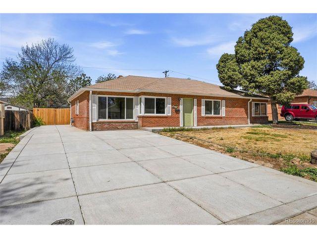 779 Scranton St, Aurora, CO 80011
