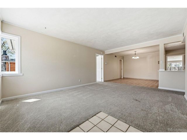 779 Scranton St, Aurora, CO 80011