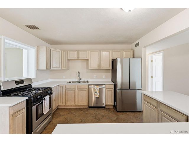 779 Scranton St, Aurora, CO 80011