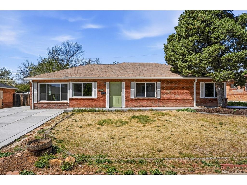 779 Scranton St, Aurora, CO 80011