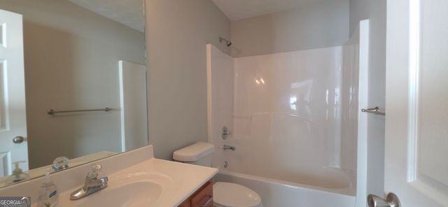 1426 Penhurst Drive, Lawrenceville, GA 30043