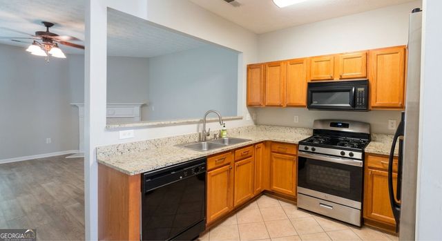 1426 Penhurst Drive, Lawrenceville, GA 30043