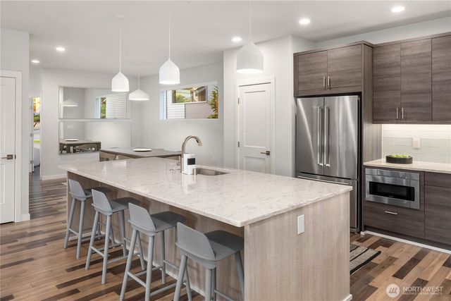 2627 SW 100th Street, Seattle, WA 98146
