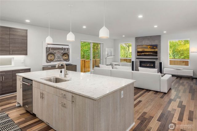 2627 SW 100th Street, Seattle, WA 98146