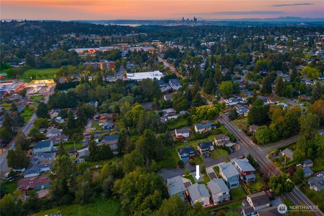 2627 SW 100th Street, Seattle, WA 98146