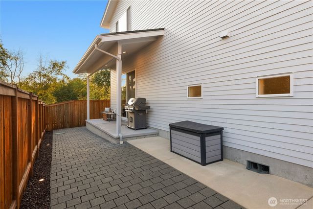 2627 SW 100th Street, Seattle, WA 98146