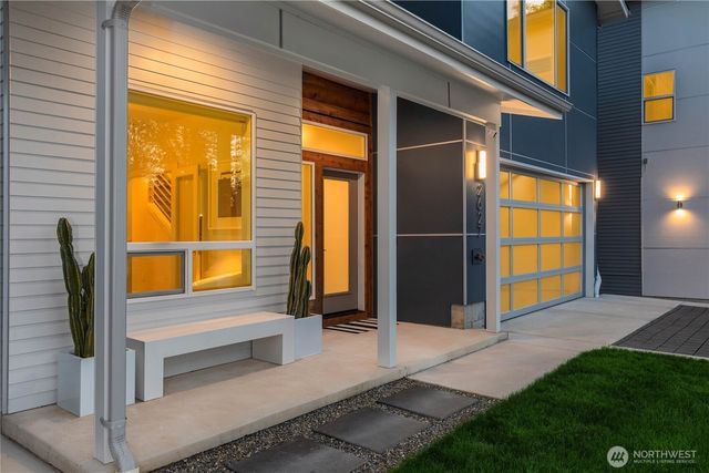 2627 SW 100th Street, Seattle, WA 98146