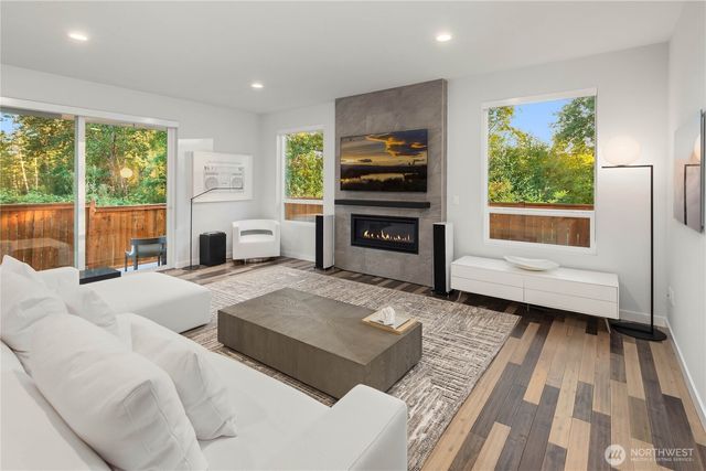 2627 SW 100th Street, Seattle, WA 98146