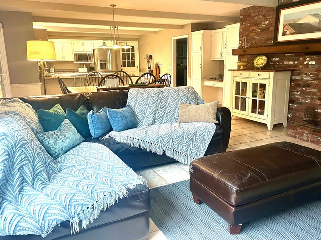 29 Orchard Drive, Hollis, NH 03049